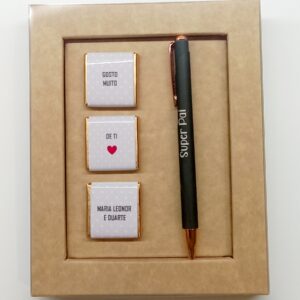 Caixa Kraft com 3 Napolitanas de Chocolate de Leite + Caneta Super Pai