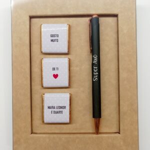 Caixa Kraft com 3 Napolitanas de Chocolate de Leite + Caneta Super Avô