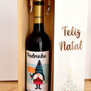 Garrafa de Vinho com Rótulo Personalizado e Caixa em Madeira # Gnomo